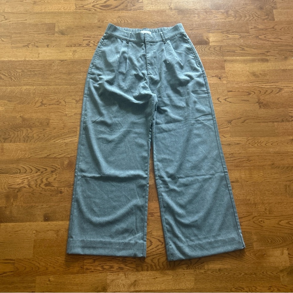 Abercrombie & Fitch Wide Leg Pants in Gray